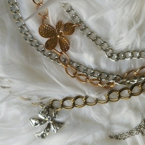 EXPRESS statement necklace with charms - Picture 2 of 3